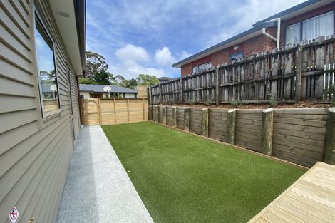 Photo of property in 22 Lorikeet Place, Unsworth Heights, Auckland, 0632