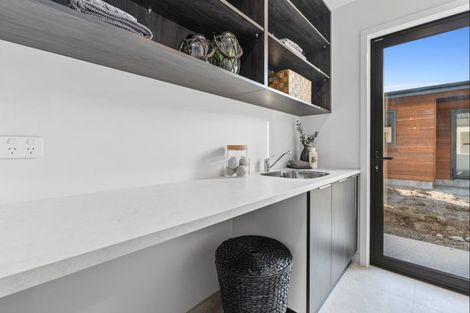 Photo of property in 11 Packer Road, Wanaka, 9382