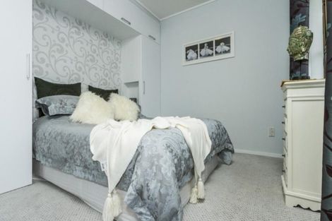Photo of property in 1/20 Redwing Street, Browns Bay, Auckland, 0630