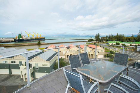 Photo of property in Bay View, 15/90 Customhouse Street, Gisborne, 4010