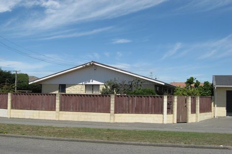 Photo of property in 396 Marine Parade, South New Brighton, Christchurch, 8062