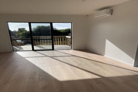 Photo of property in 4/62 Highland Drive, Highland Park, Auckland, 2010