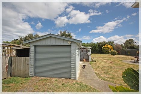 Photo of property in 14 Punga Street, Tangimoana, 4822
