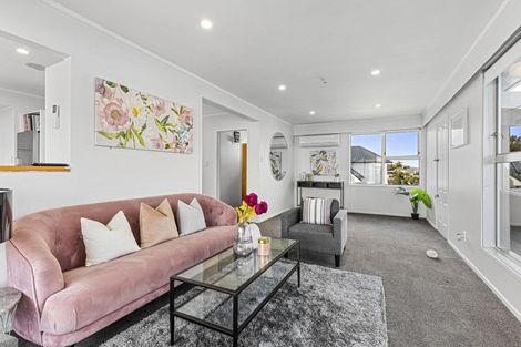 Photo of property in 10a Church Street, Northcote Point, Auckland, 0627