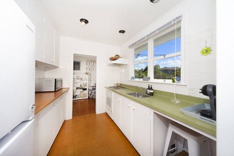 Photo of property in 24 Palmerston Road, Birkenhead, Auckland, 0626