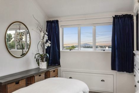 Photo of property in 74 Princes Street, Northcote Point, Auckland, 0627