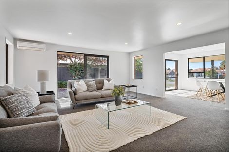 Photo of property in 3/22 Lake Terrace Road, Burwood, Christchurch, 8061