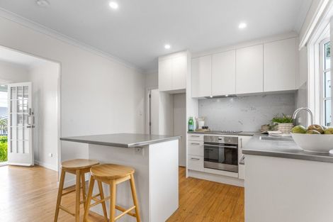 Photo of property in 2/27 Calliope Road, Devonport, Auckland, 0624