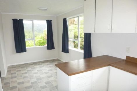 Photo of property in 111 Holborn Drive, Stokes Valley, Lower Hutt, 5019