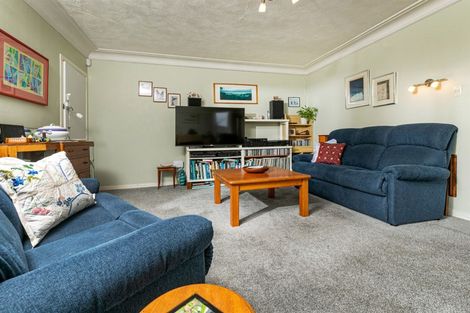 Photo of property in 22 Brandon Road, Glen Eden, Auckland, 0602