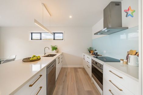 Photo of property in 124a Molesworth Street, Taita, Lower Hutt, 5011