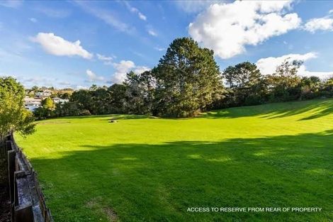 Photo of property in 15 Yule Place, Massey, Auckland, 0614