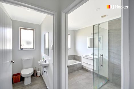 Photo of property in 49 Silver Springs Boulevard, Mosgiel, 9024