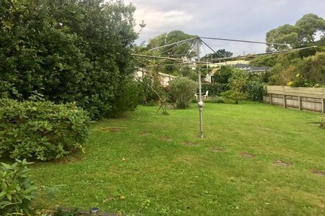 Photo of property in 34 Ranui Terrace, Tawa, Wellington, 5028