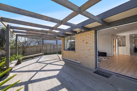 Photo of property in 18 Brittany Drive, Henderson, Auckland, 0612