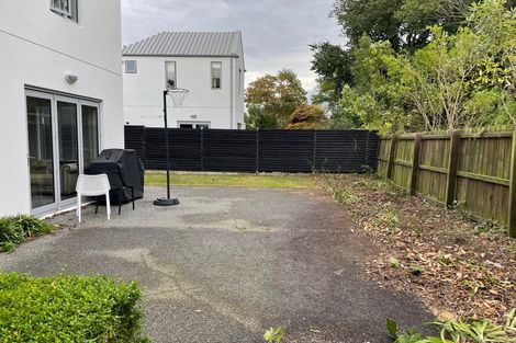 Photo of property in 18 Bryndwr Road, Fendalton, Christchurch, 8052