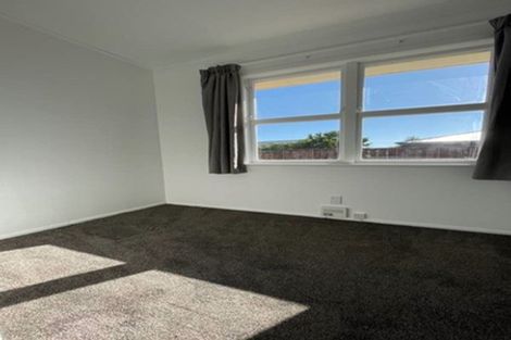 Photo of property in 8 Robert Grigg Place, Hamilton East, Hamilton, 3216