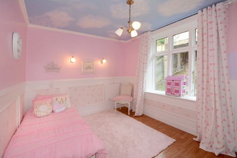 Photo of property in 23 Adderley Terrace, Ravensbourne, Dunedin, 9022