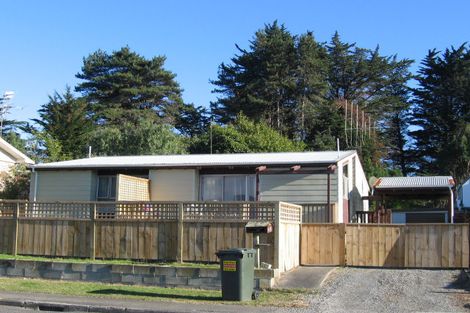 Photo of property in 25 Mountainview Terrace, Otaki Beach, Otaki, 5512