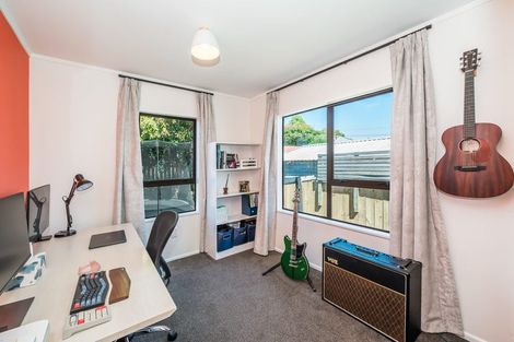 Photo of property in 4b Michael Road, Paraparaumu Beach, Paraparaumu, 5032