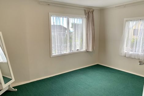 Photo of property in 8 Elliston Crescent, Stanmore Bay, Whangaparaoa, 0932