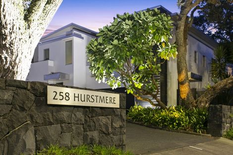 Photo of property in 8/258 Hurstmere Road, Takapuna, Auckland, 0622