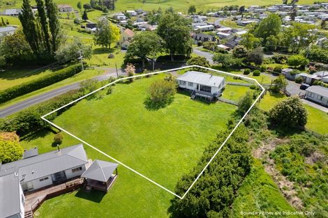 Photo of property in 77 Foster Road, Temple View, Hamilton, 3290