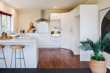 Photo of property in 33 Masefield Terrace, Kelvin Grove, Palmerston North, 4414