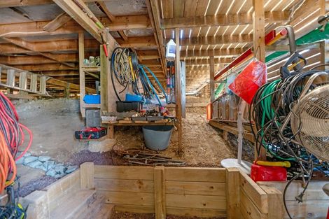 Photo of property in 113 Vipond Road, Stanmore Bay, Whangaparaoa, 0932