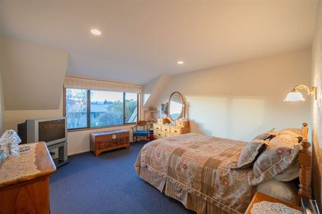 Photo of property in 8 Melland Place, Te Anau, 9600