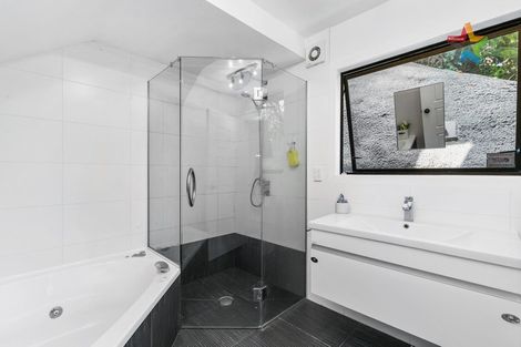 Photo of property in 23 Ferry Road, Days Bay, Lower Hutt, 5013