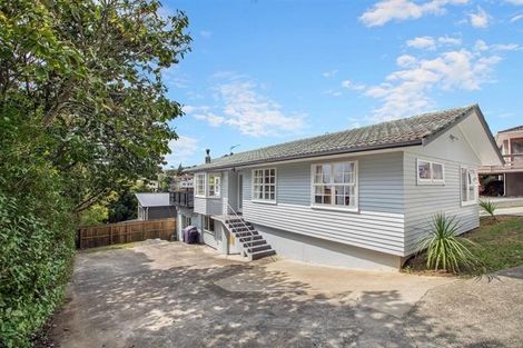 Photo of property in 28 Tamahere Drive, Glenfield, Auckland, 0629