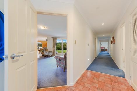 Photo of property in 12 Glentui Place, Waikawa, Picton, 7220