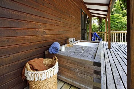 Photo of property in 19 Kamahi Road, Tennyson Inlet, 7195