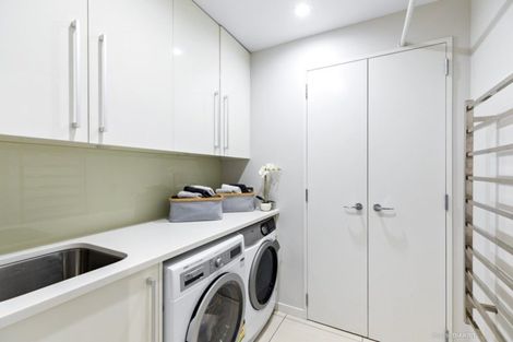 Photo of property in Piermont Apartments, 8e/82 Cable Street, Te Aro, Wellington, 6011