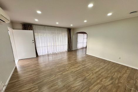 Photo of property in 18b Kirby Street, Glendene, Auckland, 0602