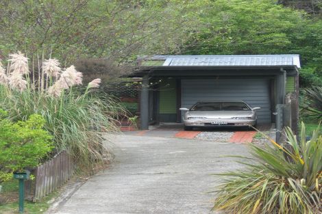 Photo of property in 33 Edelweiss Grove, Timberlea, Upper Hutt, 5018