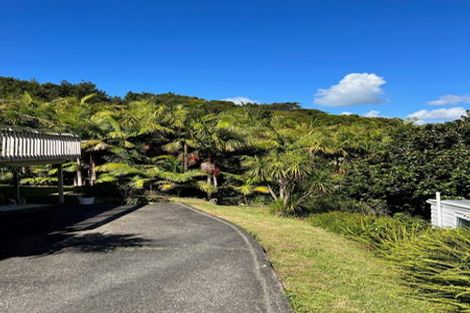 Photo of property in 2/18 Simon Ellice Drive, Bayview, Auckland, 0629