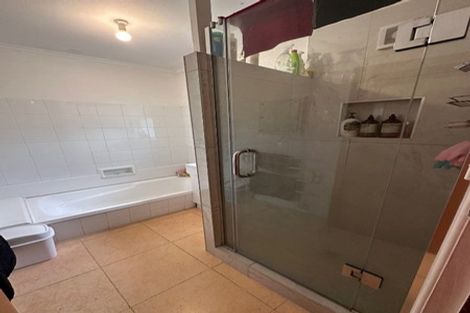 Photo of property in 10 Dundee Place, Blockhouse Bay, Auckland, 0600