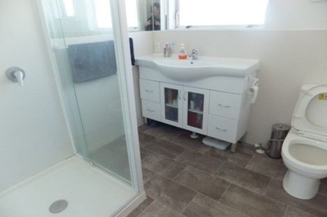 Photo of property in 2/19 Hargest Crescent, Sydenham, Christchurch, 8023