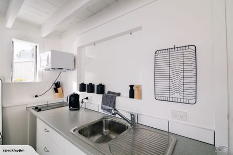 Photo of property in 18c Trevor Terrace, Paremata, Porirua, 5024