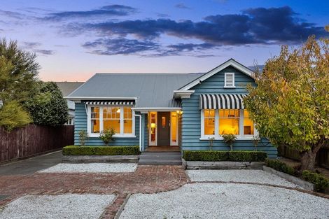 Photo of property in 84 Saint Martins Road, Saint Martins, Christchurch, 8022