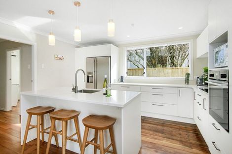 Photo of property in 3 Findlay Street, Tawa, Wellington, 5028