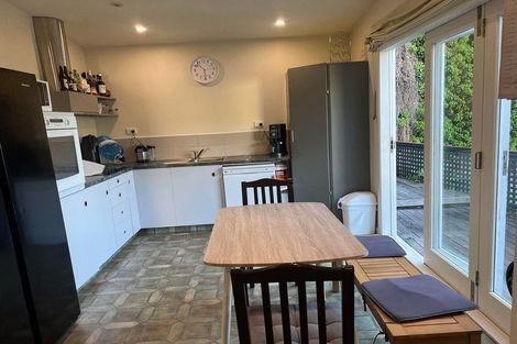 Photo of property in 98 Milton Road, Bluff Hill, Napier, 4110