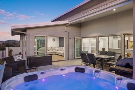 Photo of property in 14 Renner Place, Pyes Pa, Tauranga, 3112