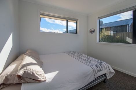 Photo of property in 18 Magnetic Place, Cromwell, 9310