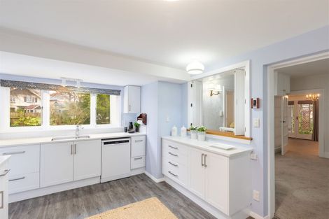 Photo of property in 24 Snowdon Road, Fendalton, Christchurch, 8052