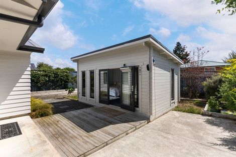 Photo of property in 11 Poplar Grove, Ebdentown, Upper Hutt, 5018