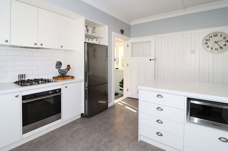 Photo of property in 10 Garrison Street, Carterton, 5713