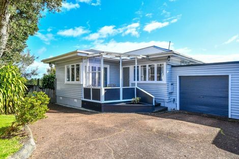 Photo of property in 32 Peverill Crescent, Papatoetoe, Auckland, 2025